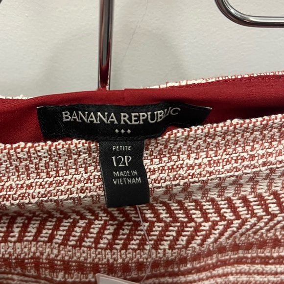 ⬇️$35 NEW Banana republic skirt with gorgeous knit design size 12P - Picture 2 of 6